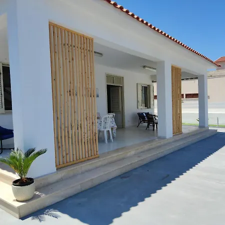 Villa Azura *