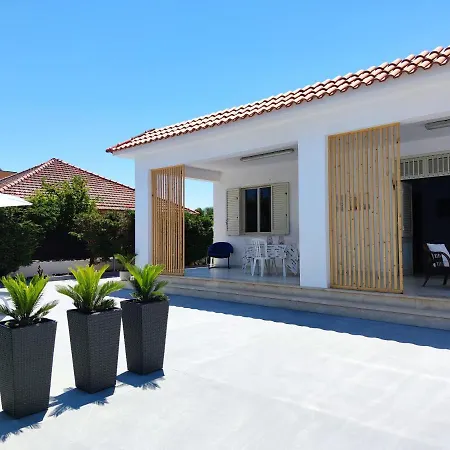 Villa Azura