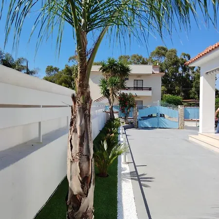Villa Azura *
